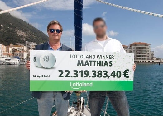 Mathhias z Berlín na Jachtě u Gibraltaru, výherce loterie online z Lottolandu