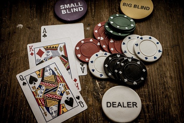 Poker karty a žetony