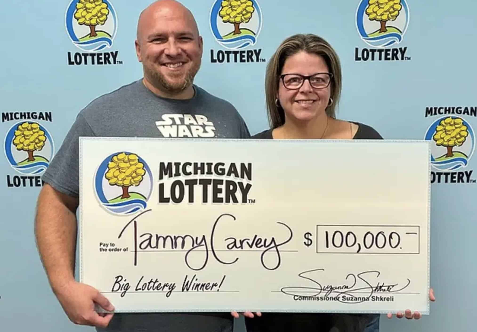 Vyhrála v Powerballu díky AI